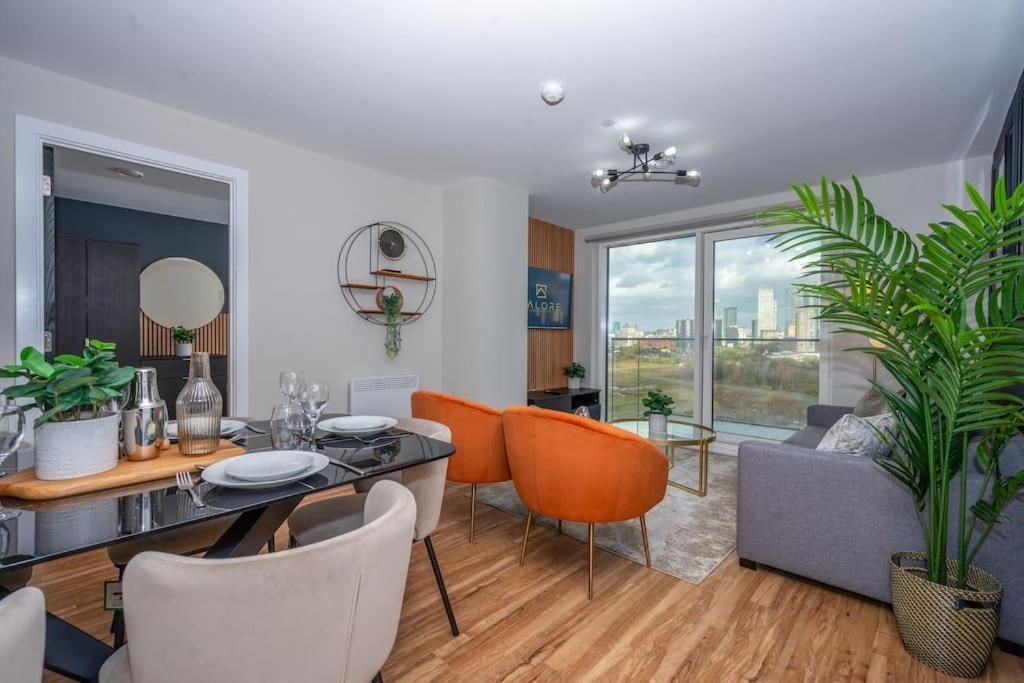 Modern Waterfront Living City's Hotspots Nearby Апартаменты